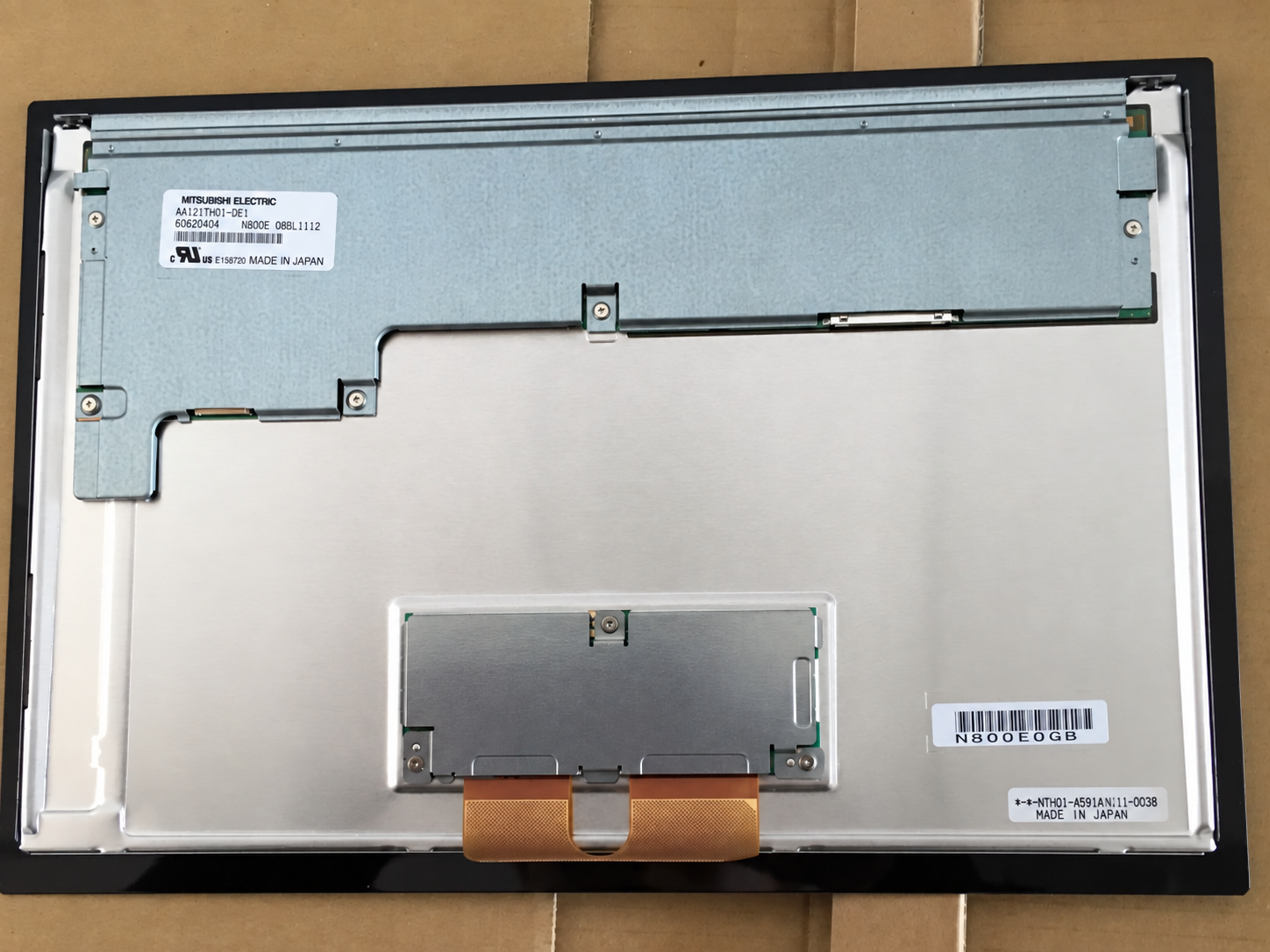Mitsubishi AA121TH01-DE1 original panel, rear view with manufacturer label